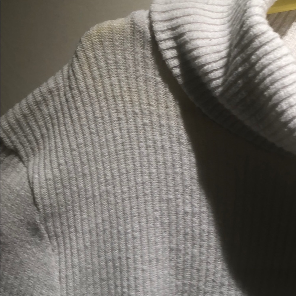 Crop white turtleneck - Picture 3 of 3